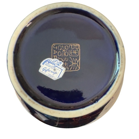 1970’s Kutani Cobalt Blue Porcelain Ginger Jar Vase & Lid (8”) - Picture 13 of 13